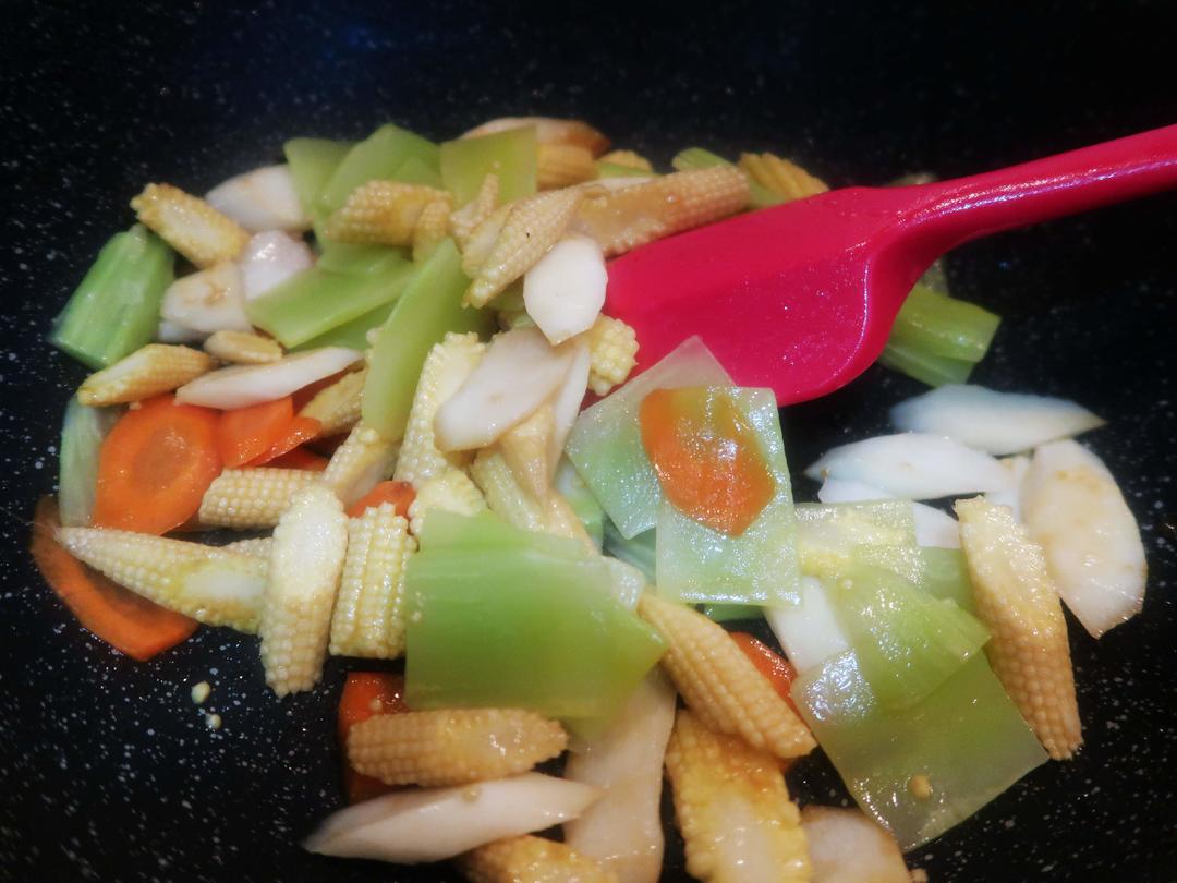 快手午餐便当饭盒——板栗烧鸡和炒时蔬