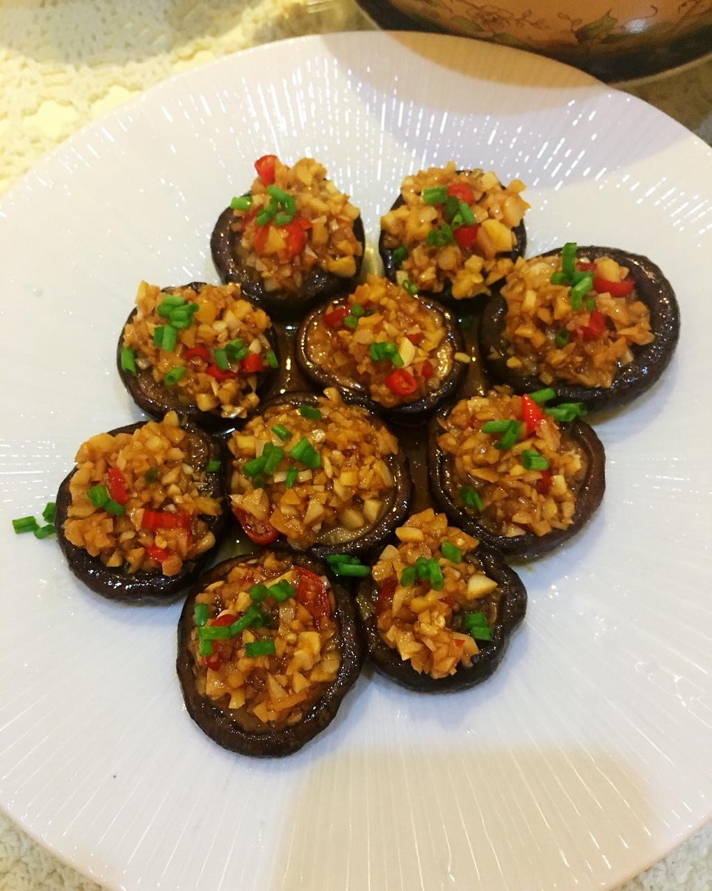 sali2008做的比肉还香的蒜蓉孜然烤香菇