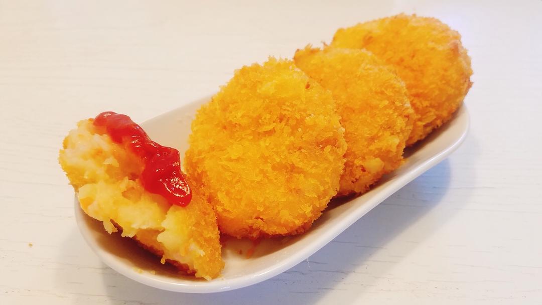 暖壶妹需要个方向做的日式土豆可乐饼