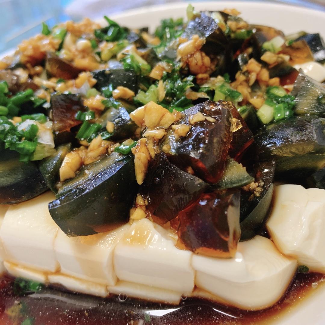 小熊软糖君做的皮蛋豆腐