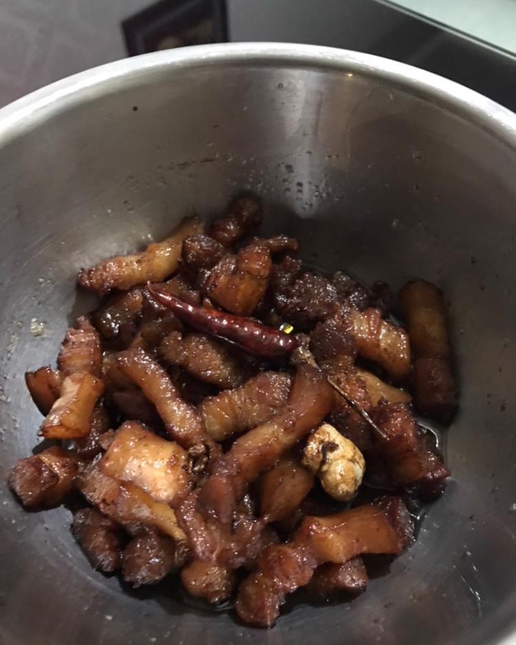 胆小鬼当当做的红烧肉