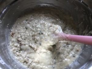 香蕉坚果蛋糕的做法 步骤4
