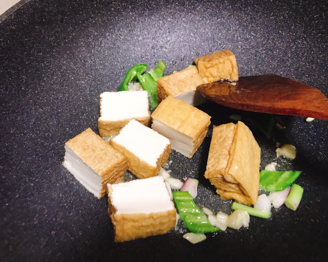 豆腐火腩饭(好吃到连汁都不放过)的做法 步骤3