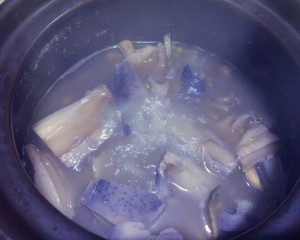 广式--绿豆莲藕猪腱章鱼汤的做法 步骤6