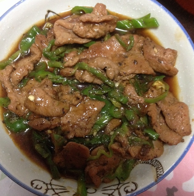 【黑椒牛柳图片】屋塔房小猫