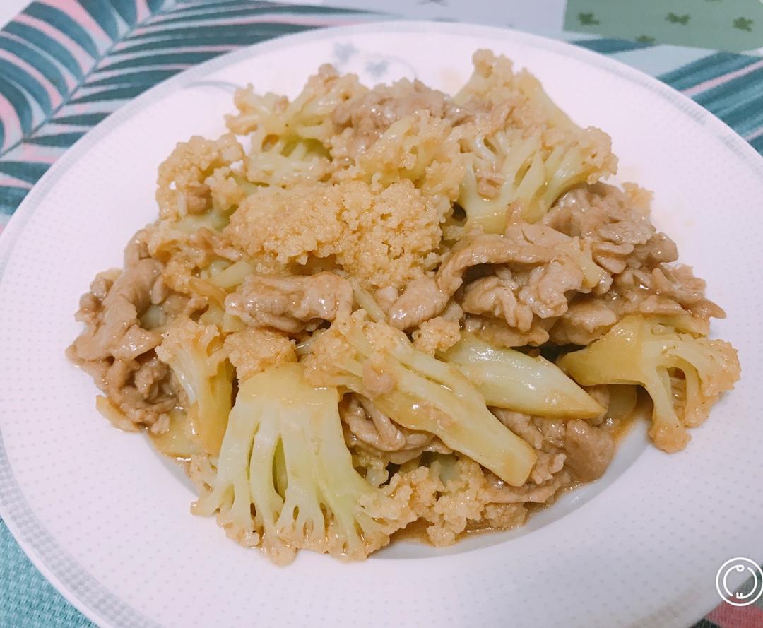 肉兔兔妈咪做的花菜炒肉片