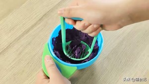 黑米寿司卷的做法 步骤6