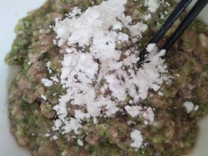 西兰花肉丸子(九个月宝宝辅食)