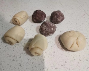 厨房出品欢妈蛋黄酥的做法 步骤4
