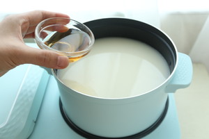 彩虹豆乳锅#东菱三明治早餐机# #早餐打卡#的做法 步骤4