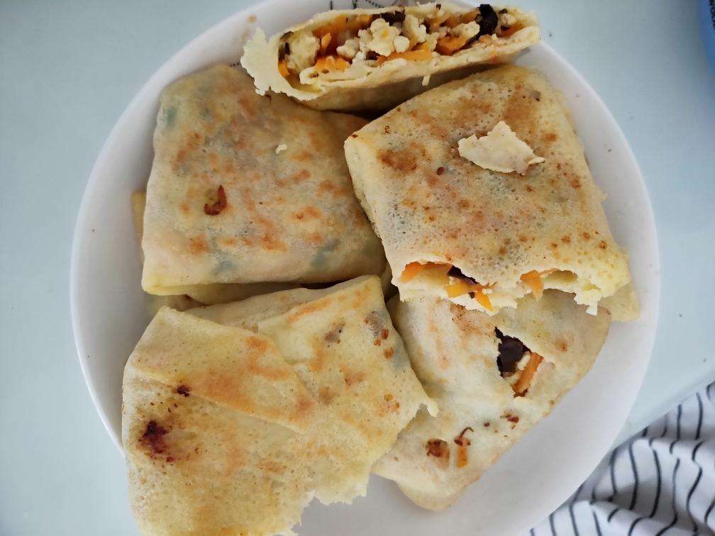 胡萝卜木耳鸡蛋虾仁盒子