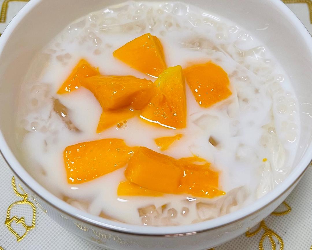 椰奶芒果西米露——甜而不腻的经典美食