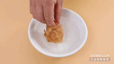 吃了这么多年的海蜇头，竟然不是海蜇的头——凉拌海蜇头的做法 步骤1