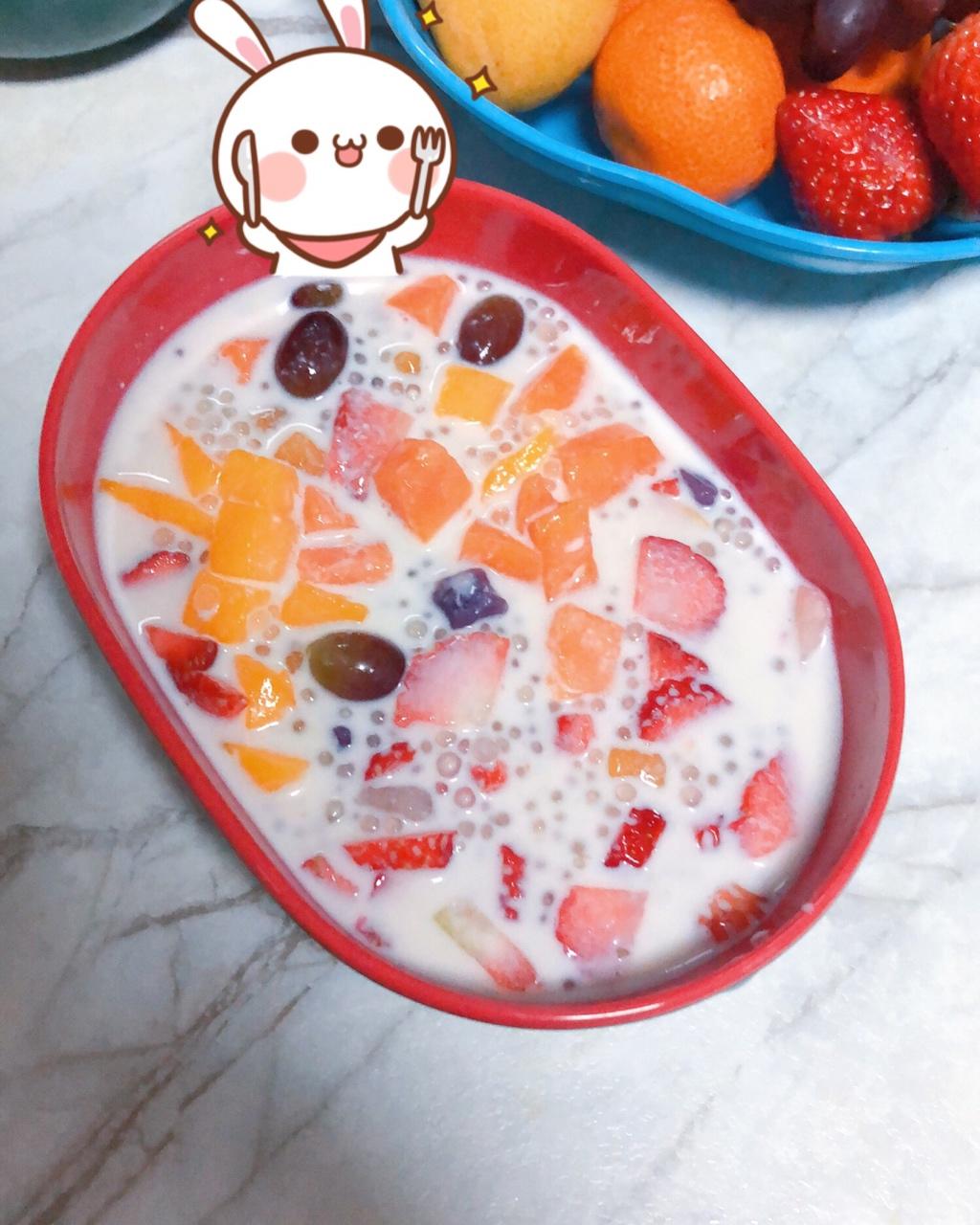 大脸猫脸太大做的水果什锦西米露