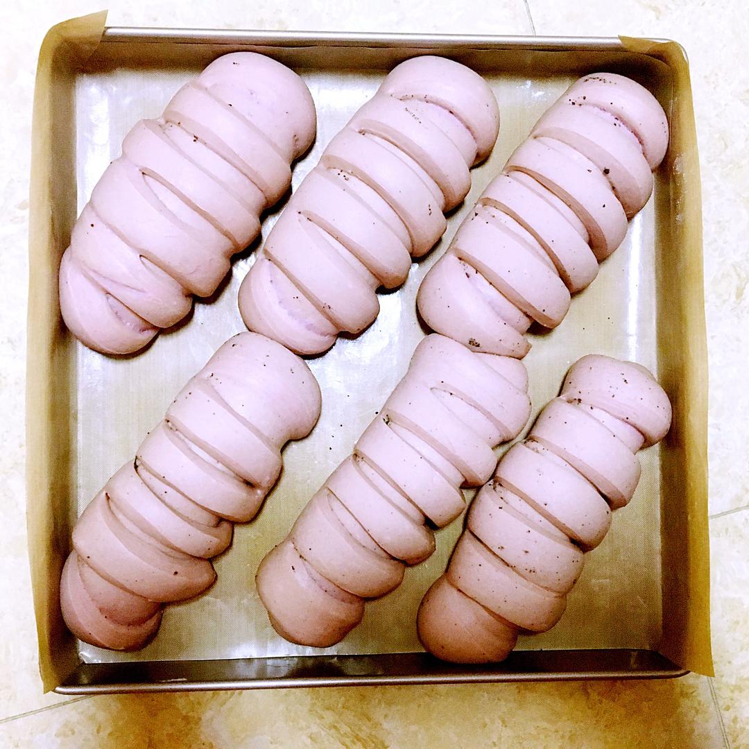 【无油黑芝麻馅紫薯卷（详细步骤、附卡路里）的做法步骤图】啾啾啾啾啾-制作