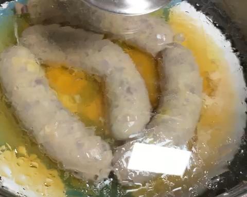 咸蛋黄猪肉灌肠的做法 步骤6