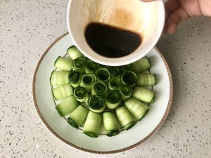 夏季c位凉菜,飘香爽脆的响油黄瓜