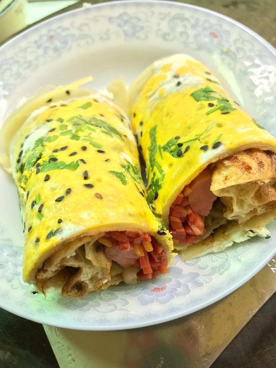 御用达人做的家庭版煎饼果子---快手健康早餐