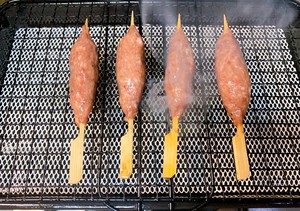 深夜食堂之烤牛肉丸串烧的做法 步骤6
