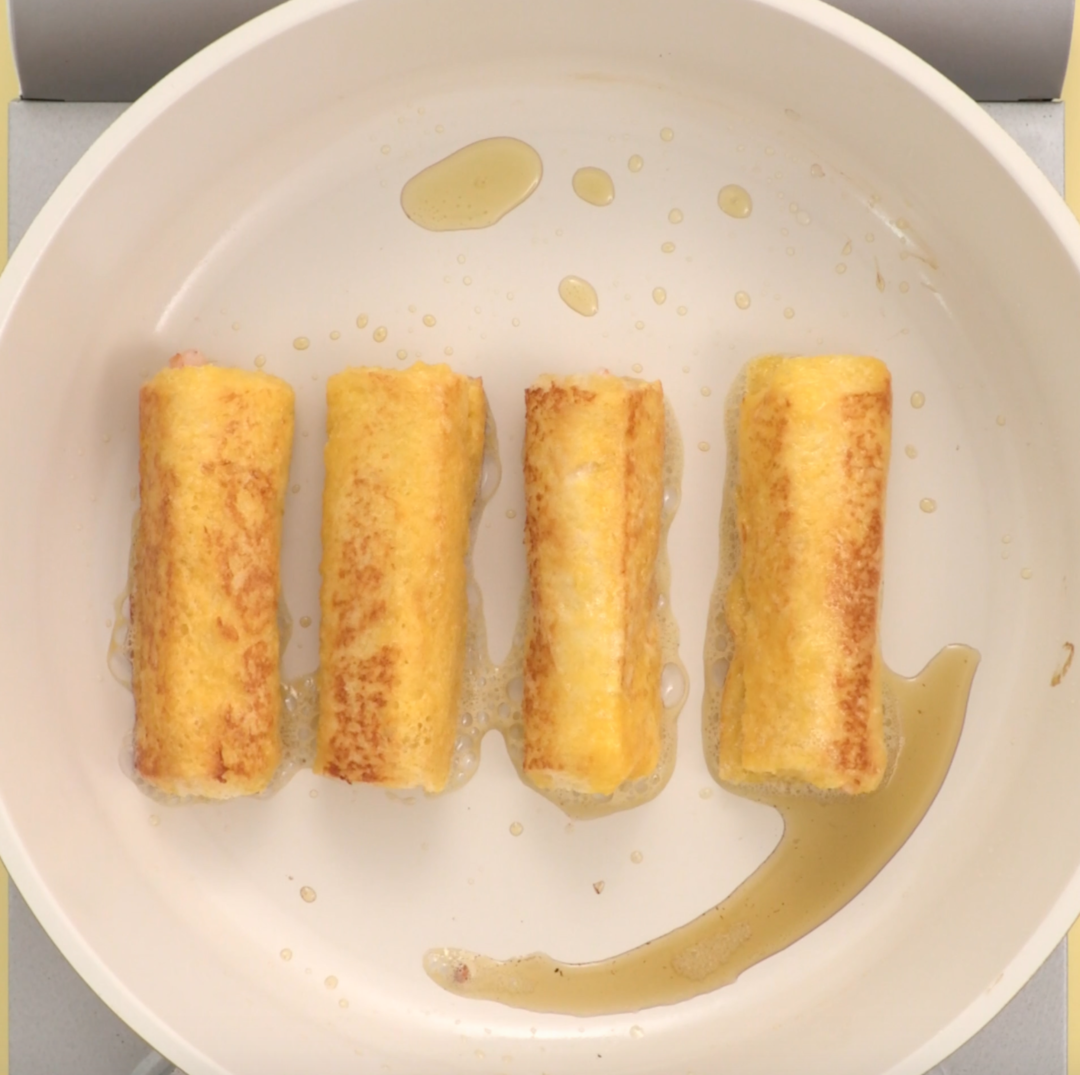 【鲜虾吐司卷的做法视频_鲜虾吐司卷的做法步骤】-制作