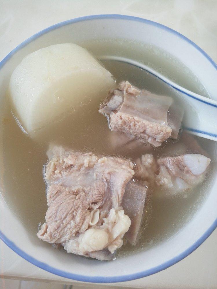 大杏仁不算做的萝卜排骨汤