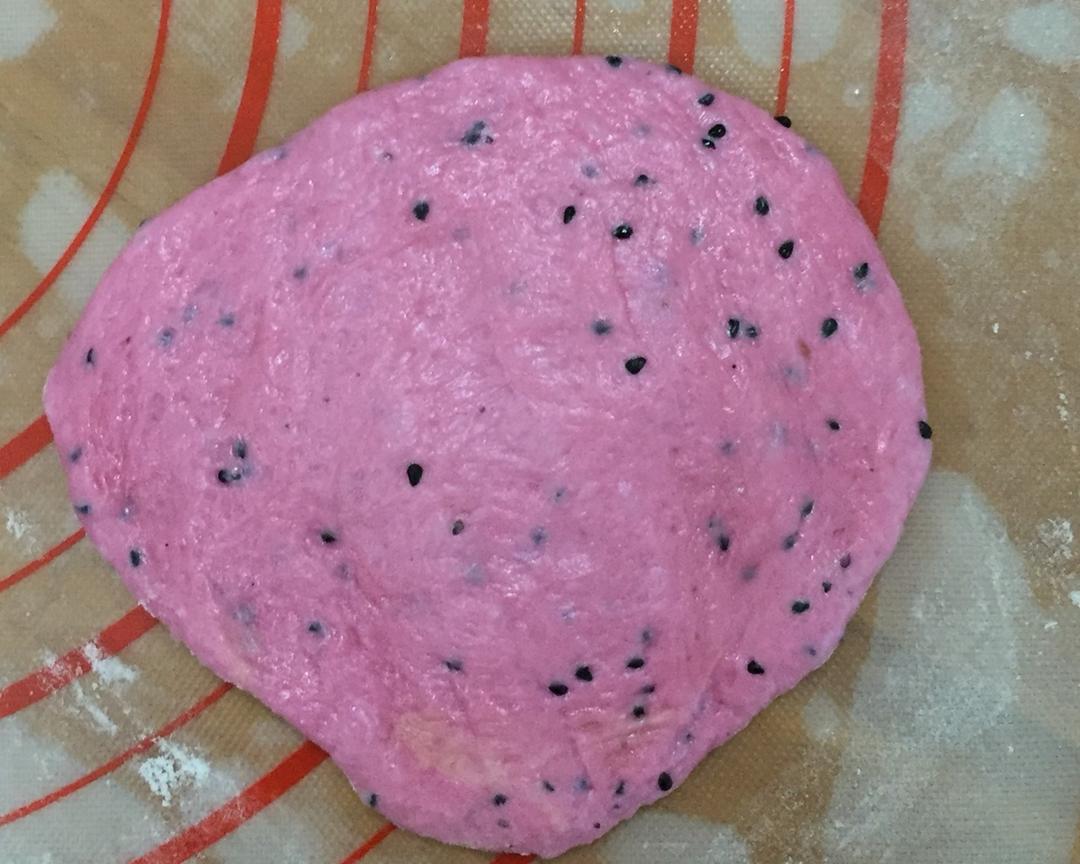 【酸奶火龙果面包——麻薯豆沙馅料的做法步骤图】Helen699-制作