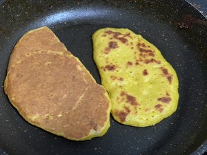 营养又好吃的南瓜土豆玉米饼的做法 步骤9