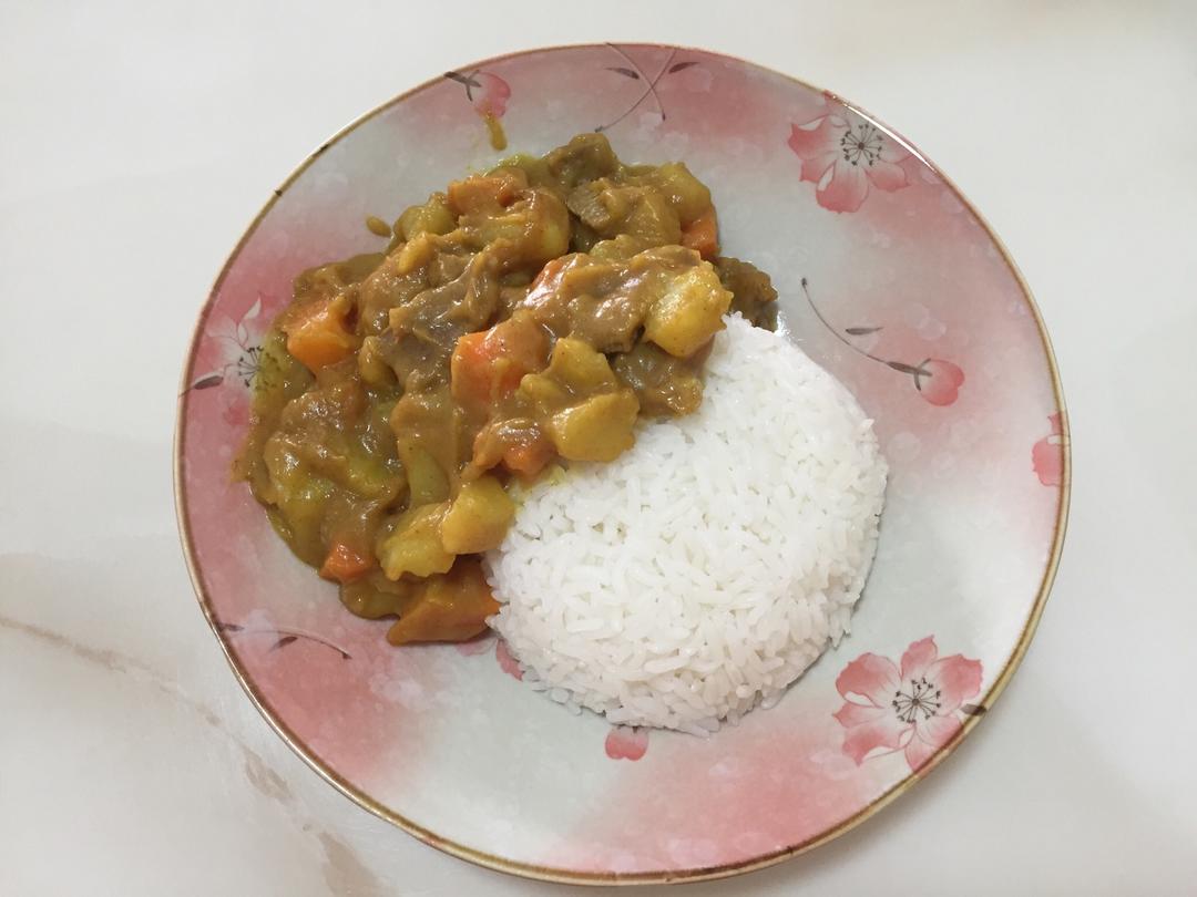 咖喱土豆牛肉配饭的做法 步骤2