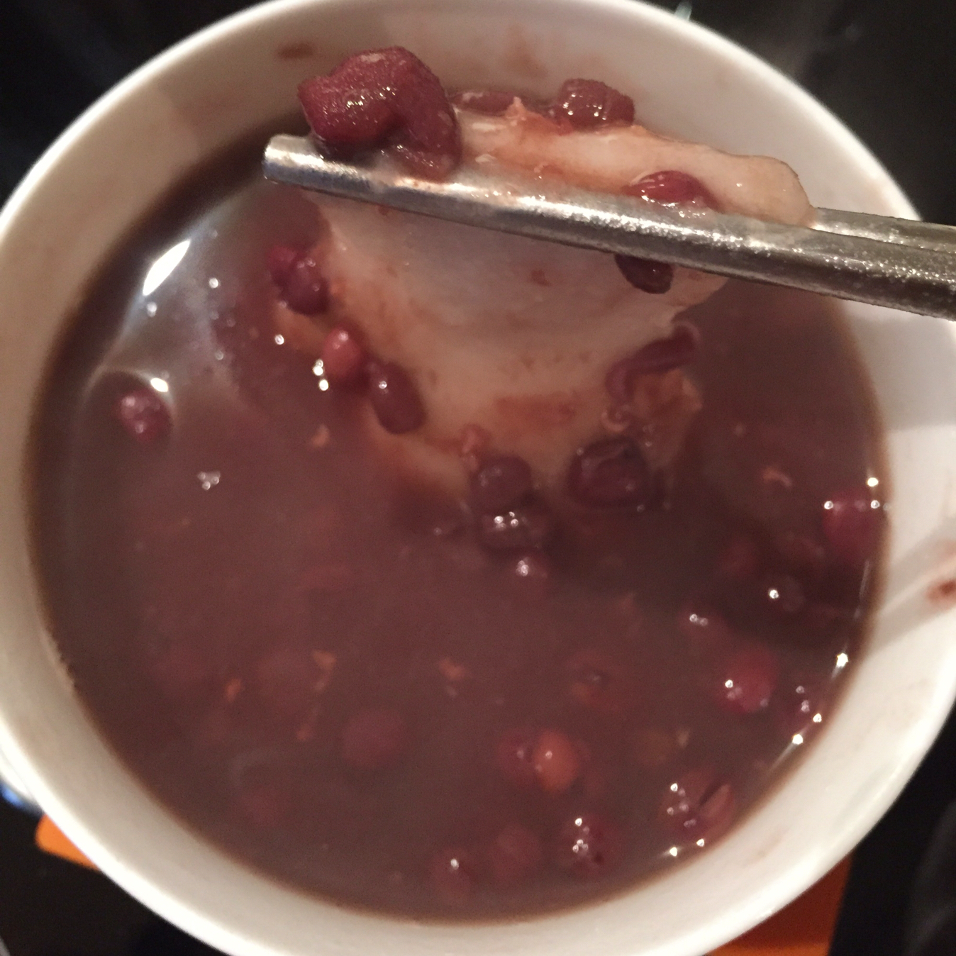 哟哈猪做的烤年糕红豆汤