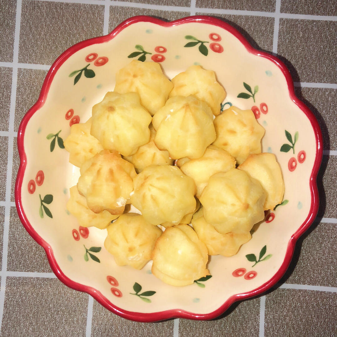 简单易成功的奶油小泡芙做法
