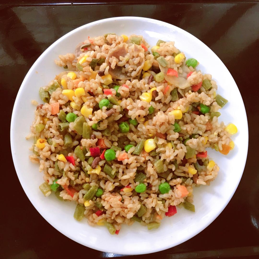 陈溱洧做的酸豇豆肉丝炒饭
