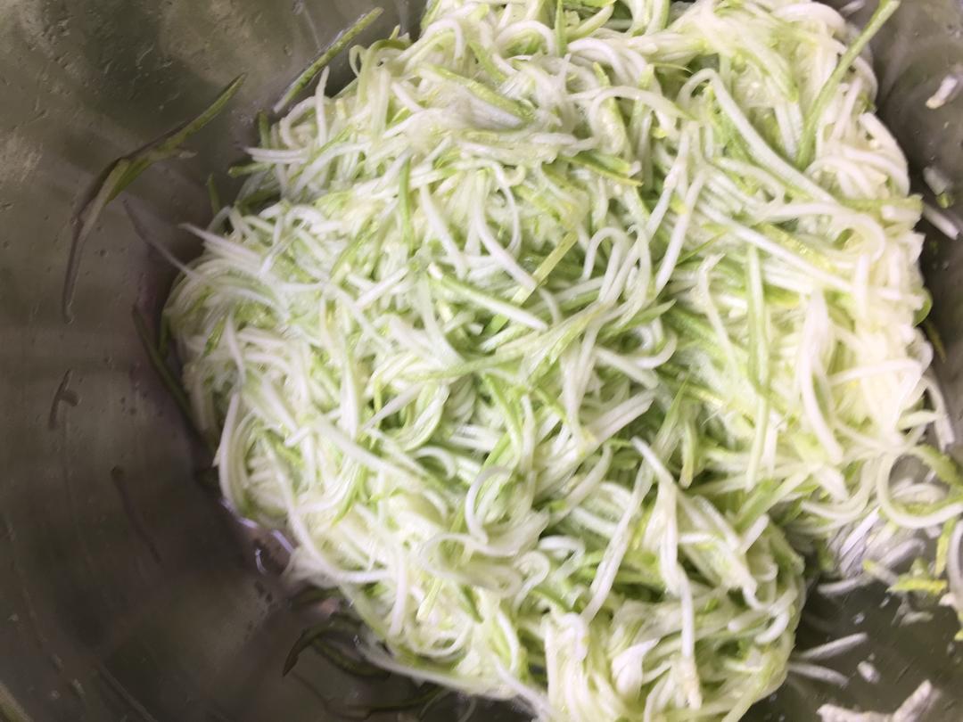 西葫芦鸡蛋饺子
