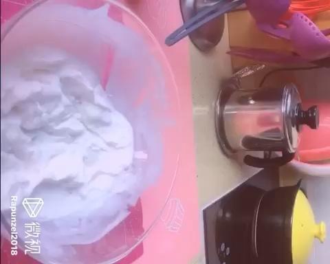 奶油香蕉、草莓脆皮雪糕