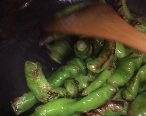 减脂期配菜虎皮辣子少油版给难以下咽的杂粮加一点颜色的做法 步骤9