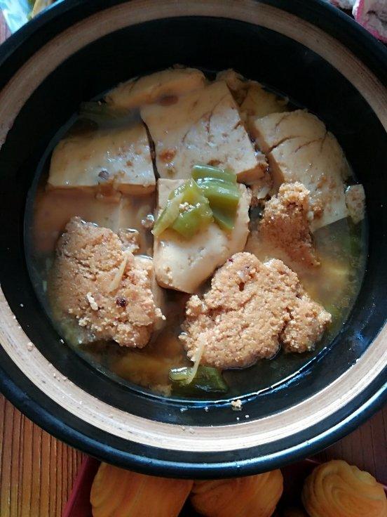 紫紫筠筠做的鱼籽豆腐煲