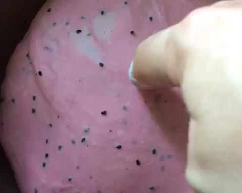 【酸奶火龙果面包——麻薯豆沙馅料的做法步骤图】Helen699-制作