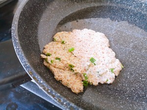生酮葱油饼解锁啦的做法 步骤7