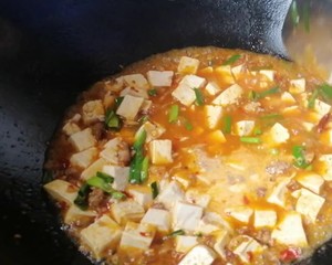 【正宗川菜】四川家常菜麻婆豆腐的做法 步骤9