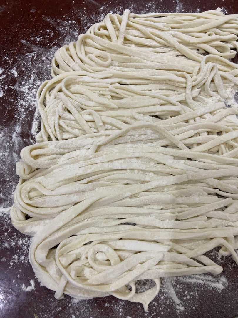 佑手嗱餹做的快手纯手工擀面条