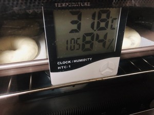 ?香柠波兰贝果
?碱水肉松贝果的做法 步骤24