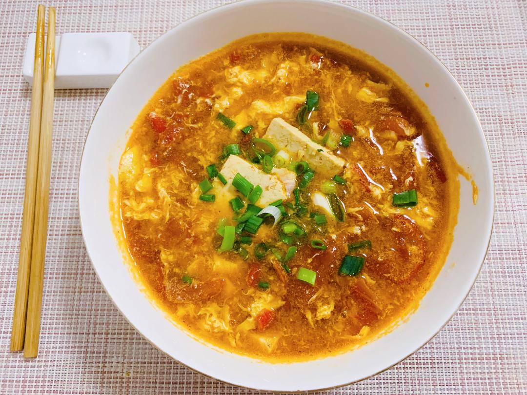 西红柿鸡蛋豆腐汤