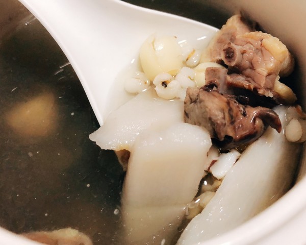芡实云苓莲猴子,除了米汤里一眼就看还有的,出来鸽子和几块名字肉怒海潜沙禁婆海淮山图片