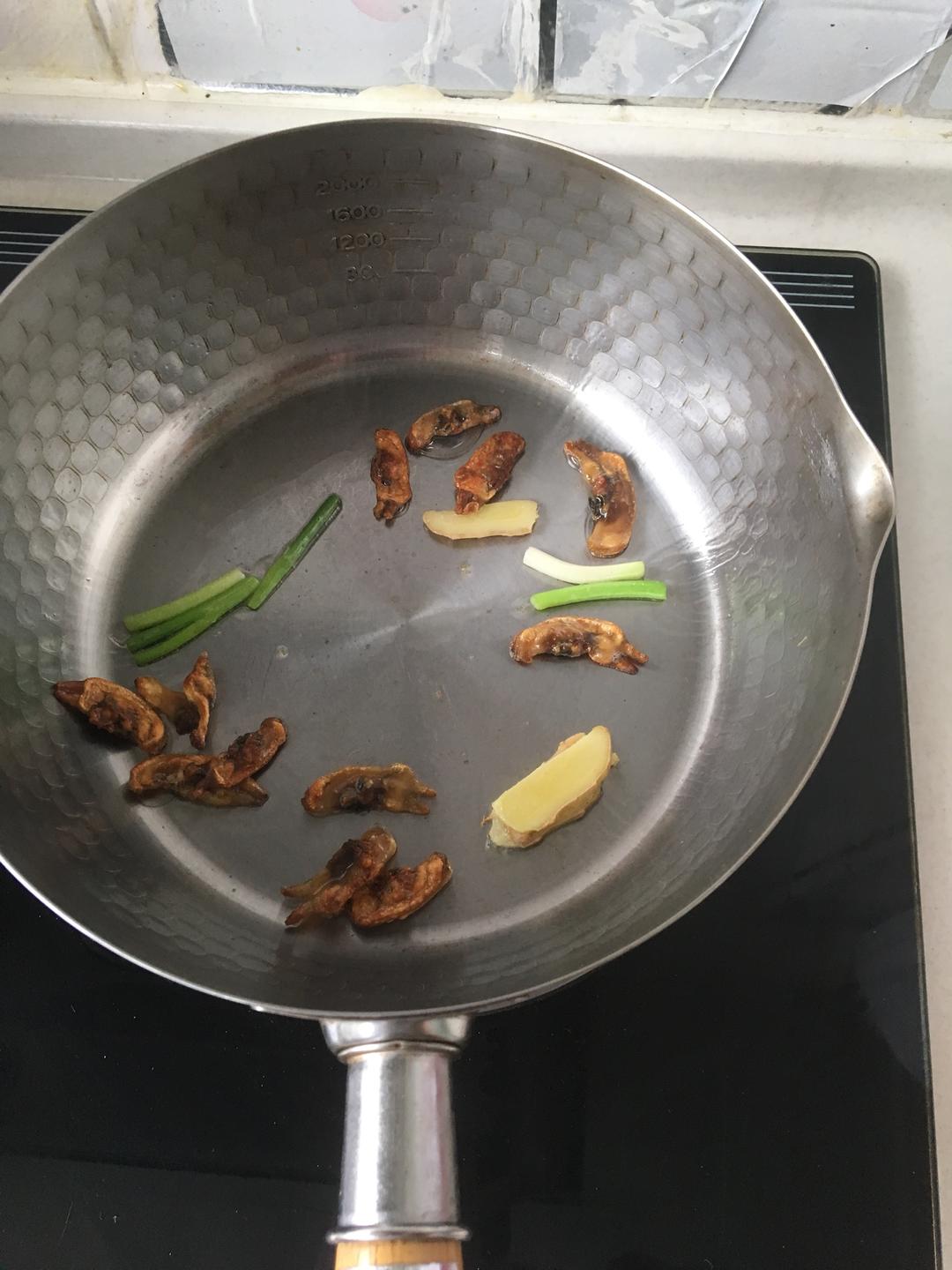 蛏干紫菜蛋汤