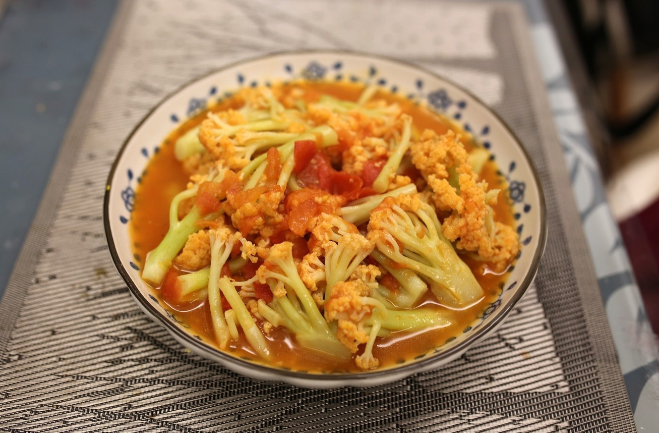 牛肉刀削做的茄汁花菜