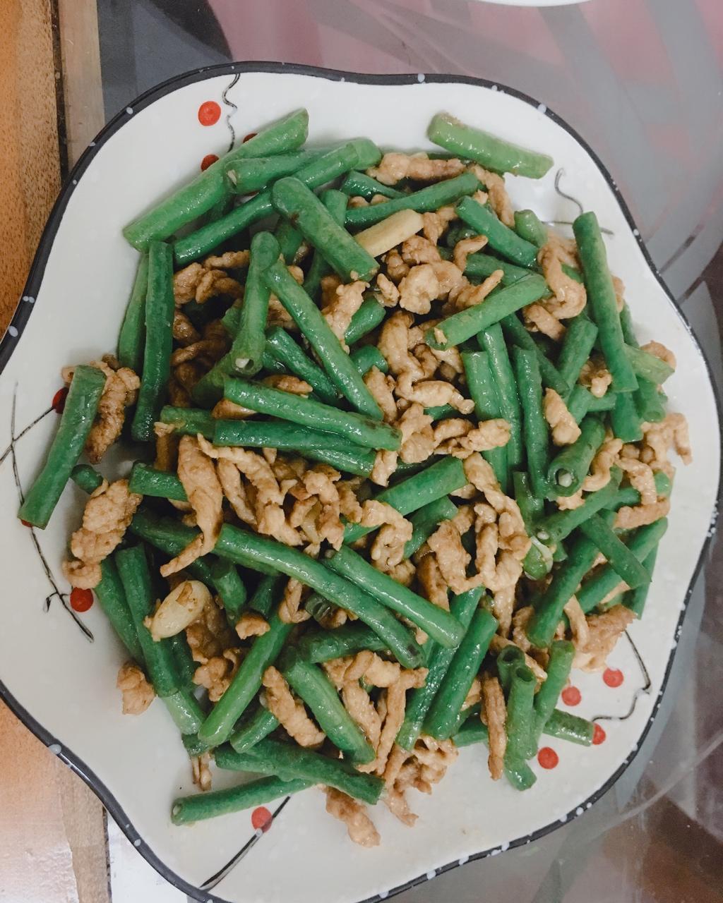 静夜微凉做的豆角炒肉丝