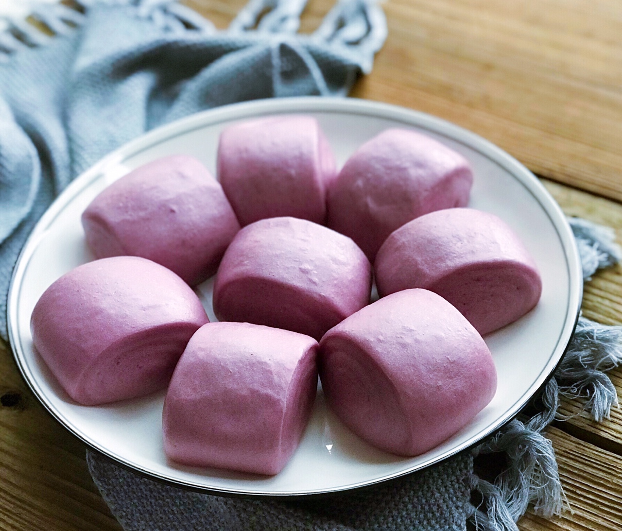 最爱普罗旺斯做的紫薯馒头