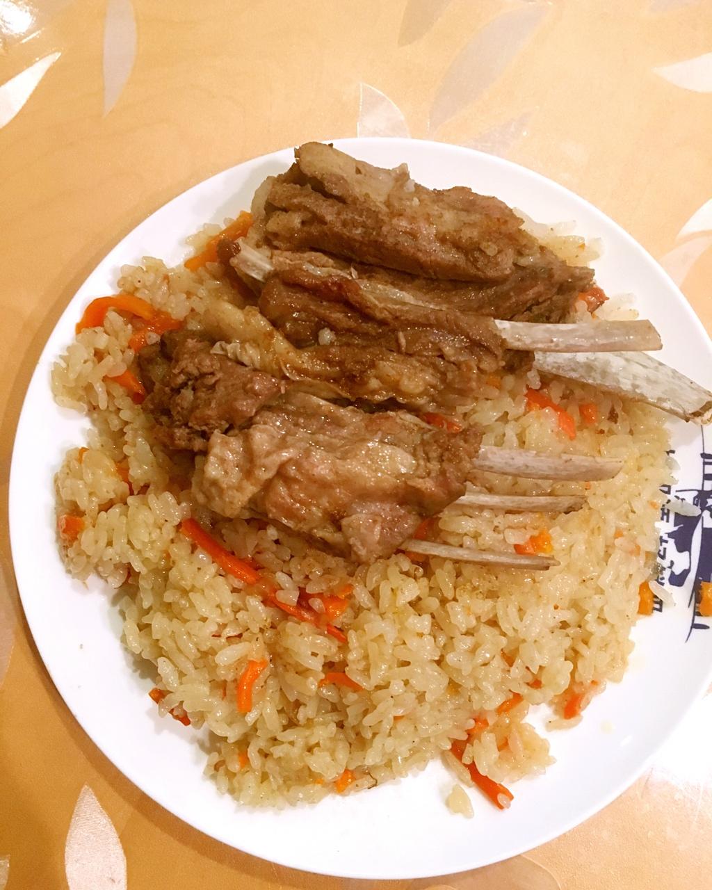 丽晶雪做的羊肉抓饭
