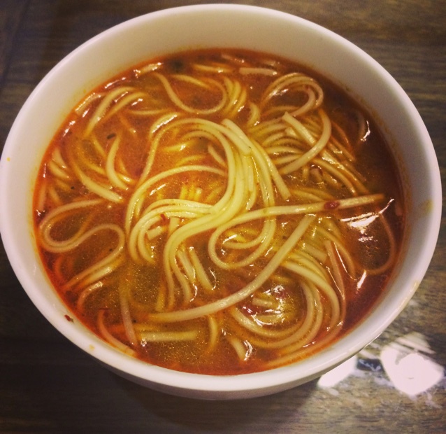 愉悦偷税做的火锅底料煮面
