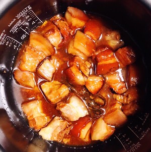 合集:简易电饭煲/电饭锅硬菜——蜜汁肋排、蜜汁五花肉(酱汁肉)、蜜汁叉烧、咸蛋黄叉烧(铜钱叉烧)、三杯鸡(酱油鸡)、三杯鸭(酱油鸭)的做法 步骤3
