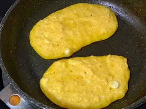 营养又好吃的南瓜土豆玉米饼的做法 步骤8